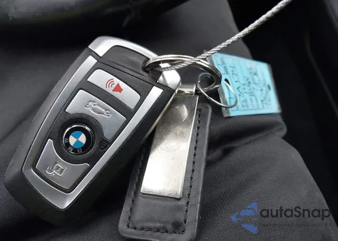 2014 BMW Alpina B7 z USA, uszkodzony, nr VIN WBAYE8C55ED134980